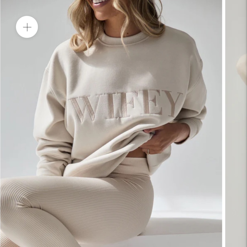 Six Stories Wifey Statement Sweatshirt - Champagne